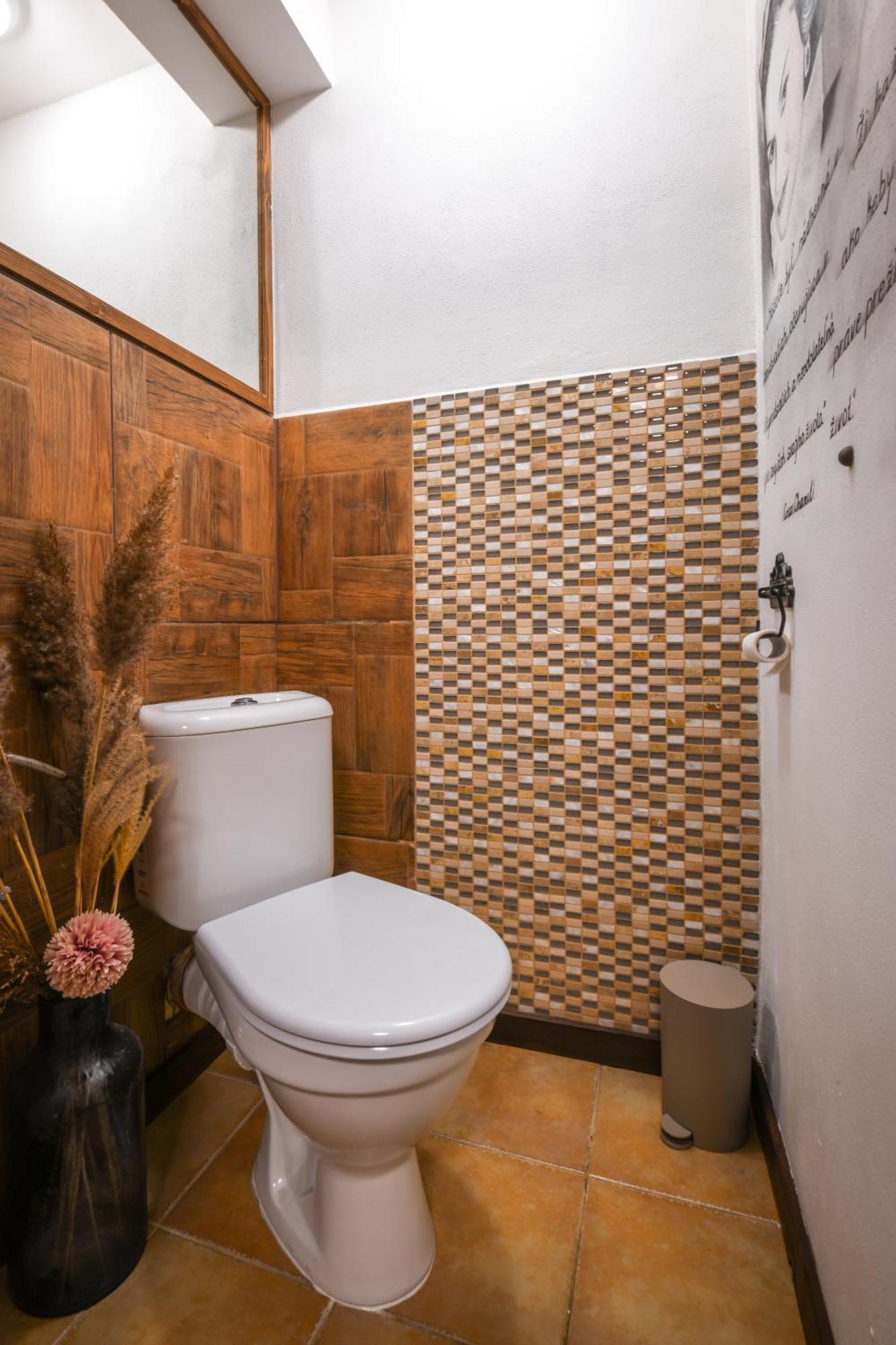 Apartmany Berries Valča Extérieur photo